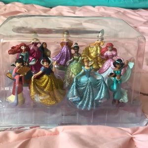 Set of 11 glitter Disney princess figures ✨👑✨